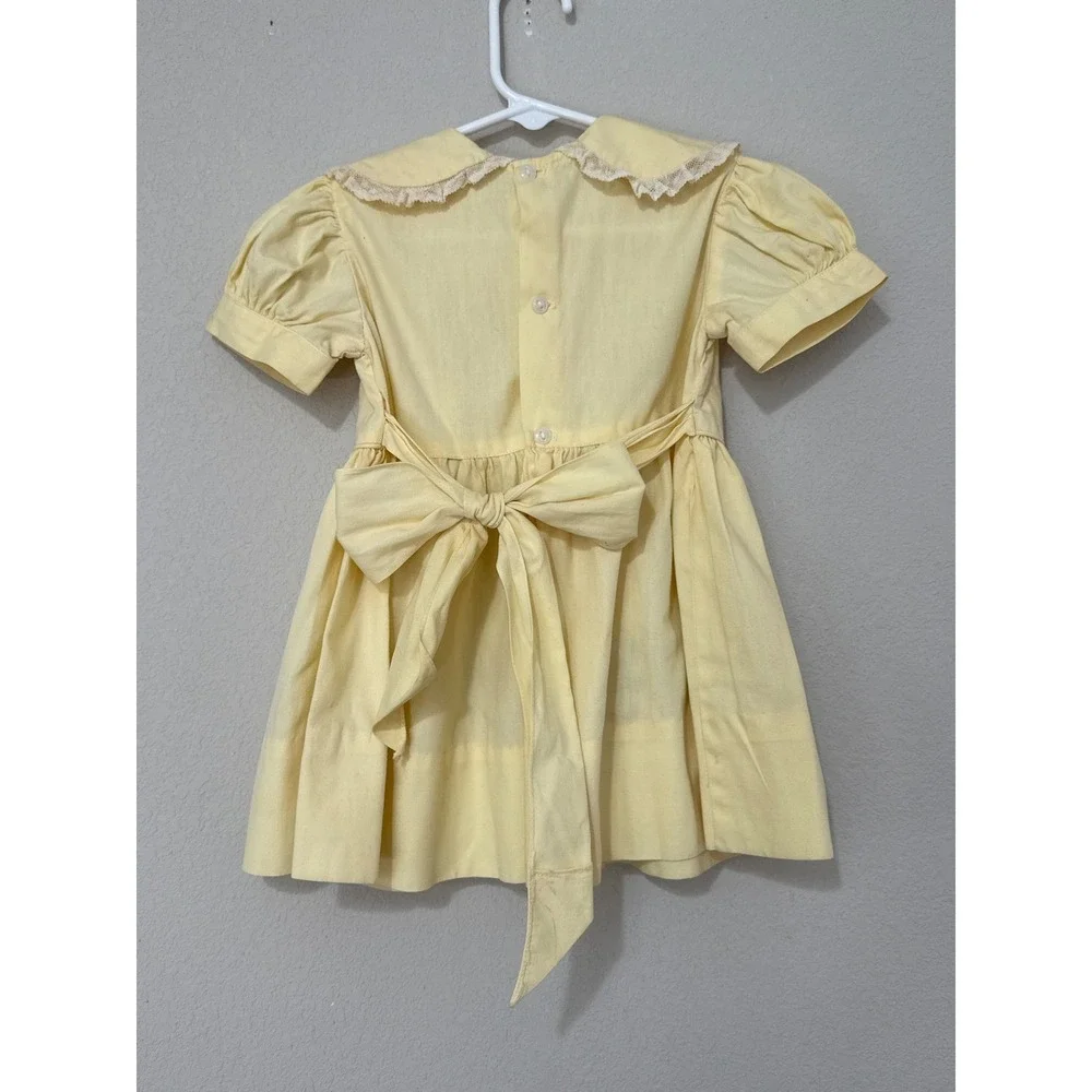 VTG Tiny Togs Town Girls 2T‎ Yellow Collared Dress Embroidered Strawberries
